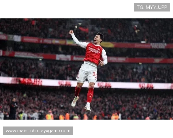 英超阿森纳中路穿插连连奏效，胜利稳拿