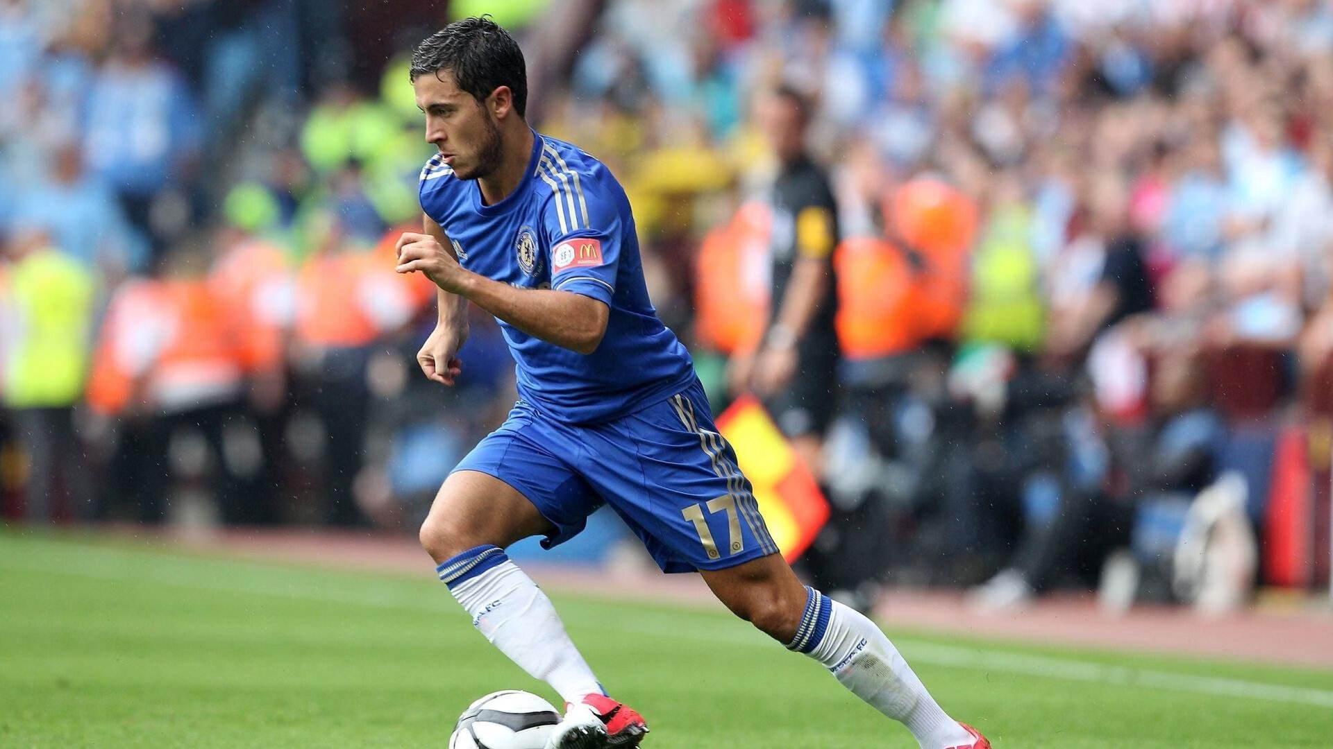 “意甲足球盛宴：战术变化引发新一轮热议”，意甲足球新闻